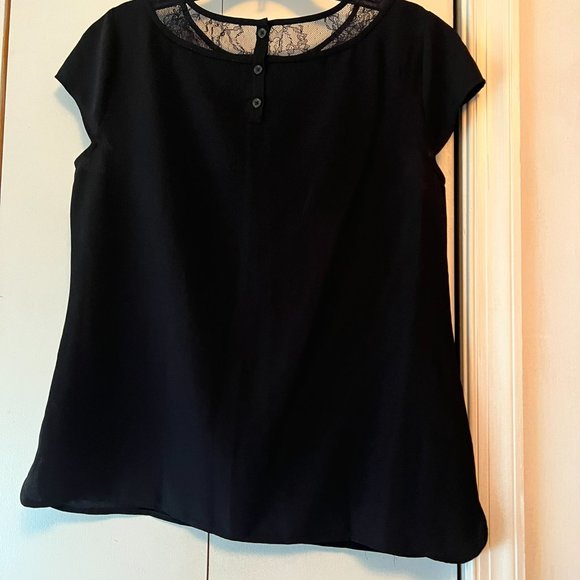 Ann Taylor LOFT Black Cap Sleeve Blouse - Lace Faux Collar - M - Picture 3 of 4